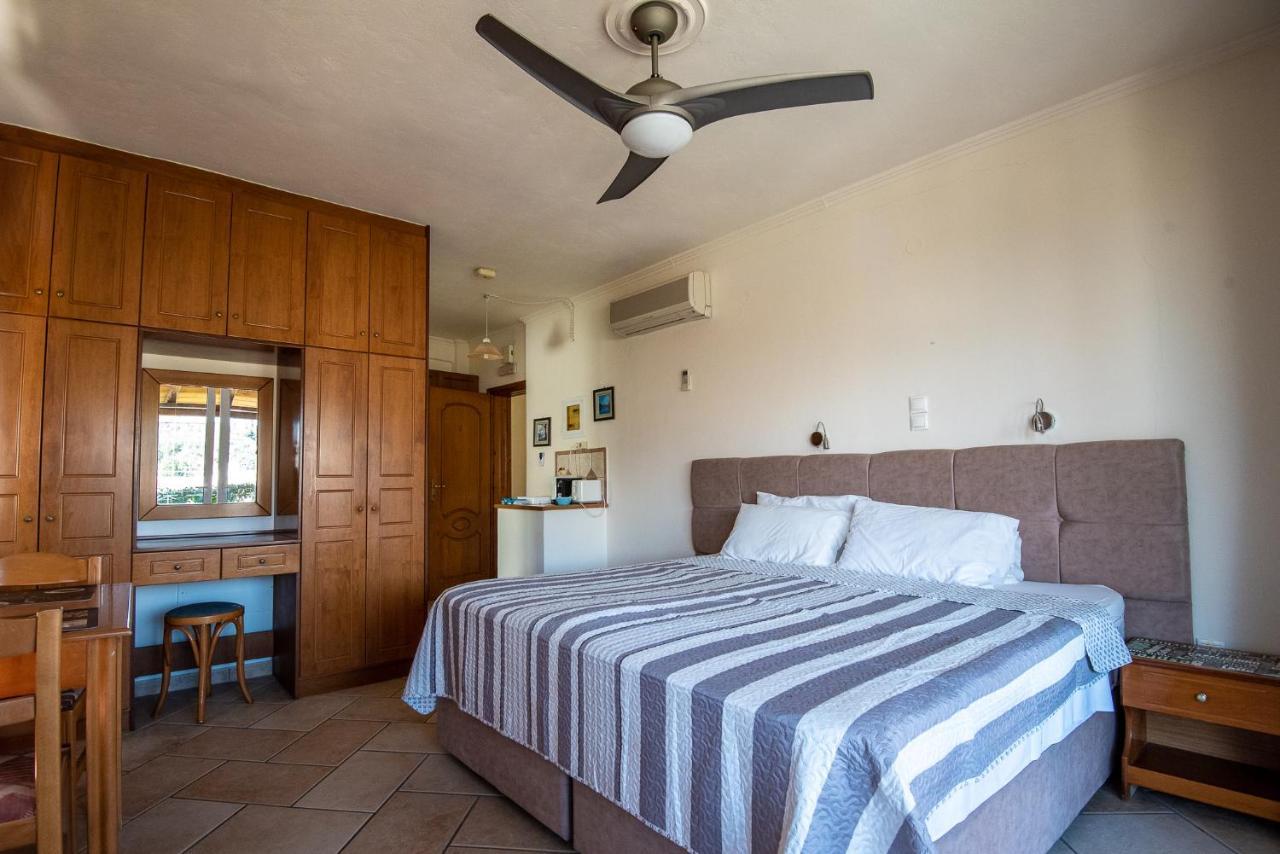 Eva Studios Kassiopi Extérieur photo