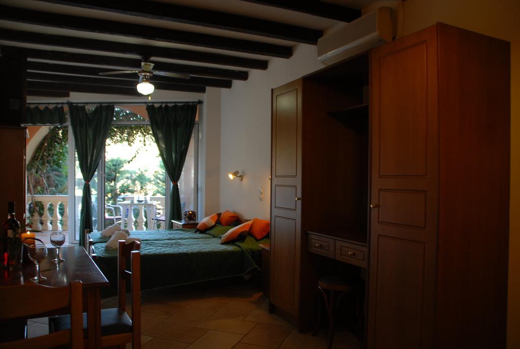 Eva Studios Kassiopi Extérieur photo